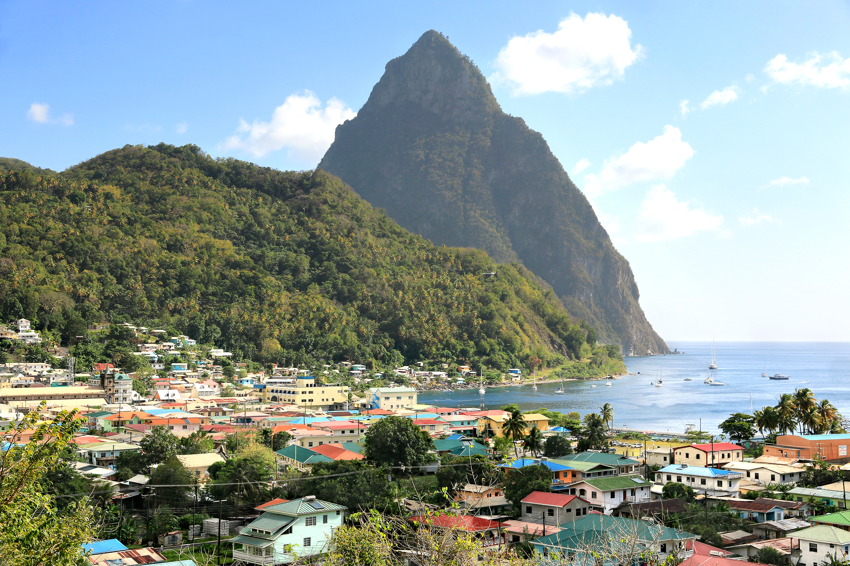 Saint lucia. Сент Люсия столица Кастри. Сент Люсия островное государство. Суфриер сент-Люсия. Санта Лусия остров.